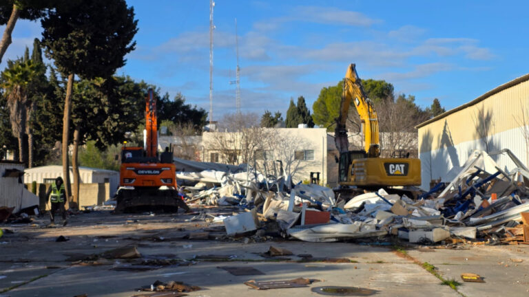 Το «τερμάτισε» το Ισραήλ - Κατεδάφισε κτίρια υπηρεσίας του ΟΗΕ για τους πρόσφυγες, στην Ανατολική Ιερουσαλήμ (βίντεο)
