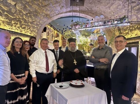 «Τόπο στα νιάτα», είπε ο Μανόλης Τσακαλάκης και ανακοίνωσε επίσημα την αποχώρησή του!