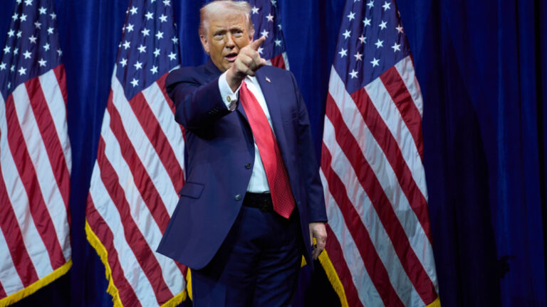 Τραμπ: Ακύρωσα το δεύτερο κύμα επιθέσεων στη Βενεζουέλα - «Συνεργαζόμαστε καλά»