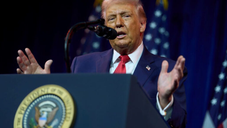 Τραμπ: Το ΝΑΤΟ να πει στους Δανούς να διώξουν τώρα Ρώσους και Κινέζους από τη Γροιλανδία