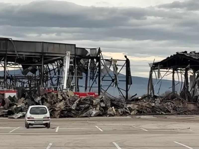 Τραγωδία στη «Βιολάντα»: Συνεχίζονται για τρίτη ημέρα οι ρίψεις νερού