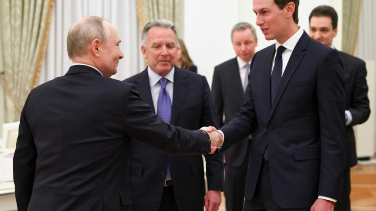 Τριμερής Ρωσίας - Ουκρανίας - ΗΠΑ στο Άμπου Ντάμπι: Άλυτος γρίφος το εδαφικό