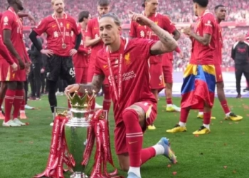 Τσιμίκας: «Μια ανάσα» από την επιστροφή στη Λίβερπουλ λέει ο Ρομάνο