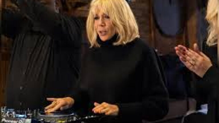 Viral η Μπριζίτ Μακρόν, σε ρόλο DJ – Δείτε βίντεο