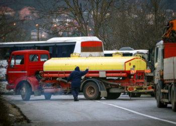 Βόρεια Μακεδονία: Ανοίγουν τα σύνορα της χώρας με την Ελλάδα για τα φορτηγά
