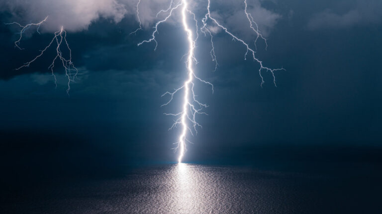 Βραζιλία: Κεραυνός έπεσε σε διαδήλωση υποστηρικτών του Μπολσονάρου - Τουλάχιστον 30 τραυματίες