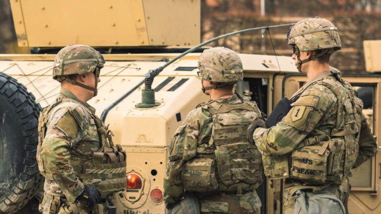 WSJ: Οι ΗΠΑ εξετάζουν πλήρη αποχώρηση των αμερικανικών στρατευμάτων από τη Συρία