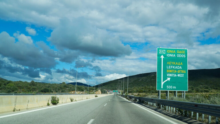 Αιτωλοακαρνανία: Αποκαταστάθηκε η κυκλοφορία στο Μακρυνόρος, στην παλιά Εθνική