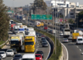 Ανετράπη φορτηγό στην Αθηνών-Λαμίας - Μόνο από την αριστερή λωρίδα η κίνηση των οχημάτων