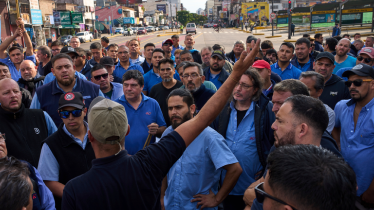 Αργεντινή: Οι εργαζόμενοι στη ναυτιλία ξεκίνησαν 48ωρη απεργία, λόγω των μεταρρυθμίσεων