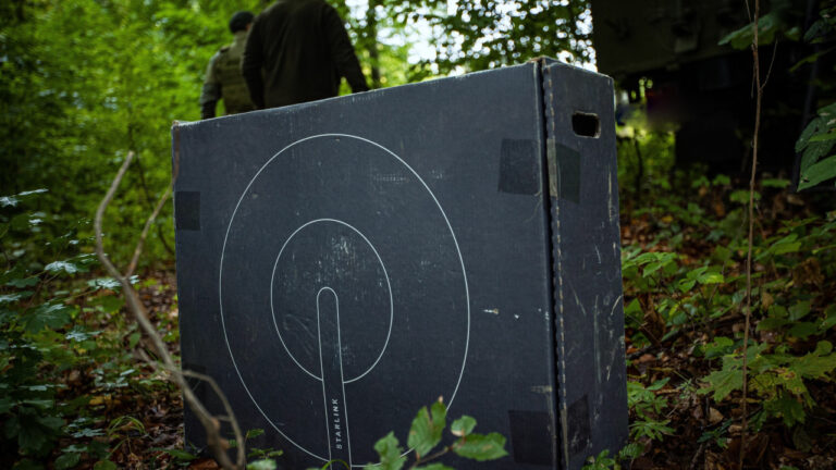 «Χάος»: Μετά το «μπλόκο» του Μασκ στο Starlink οι Ρώσοι αγωνίζονται να βρουν εναλλακτική