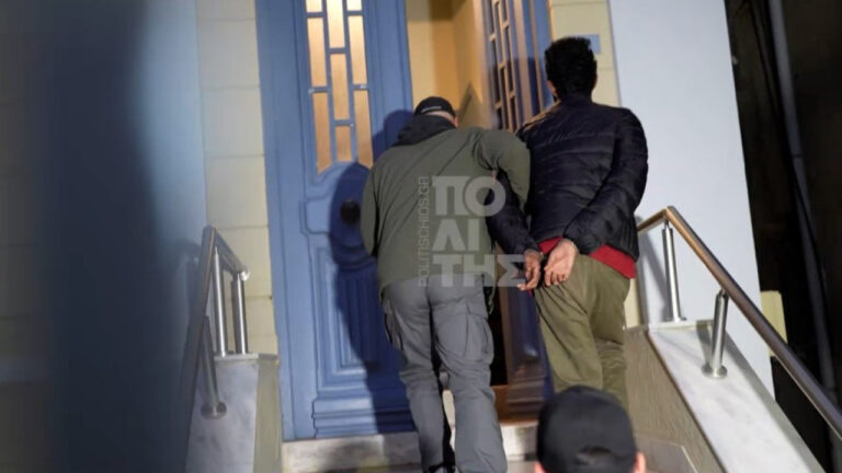 Χίος: Ενώπιον του ανακριτή ο φερόμενος διακινητής για το πολύνεκρο ναυάγιο