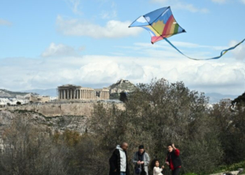 Εκδηλώσεις σε κάθε γωνιά της χώρας με χορούς, τραγούδια και σαρακοστιανά εδέσματα για σήμερα Καθαρά Δευτέρα