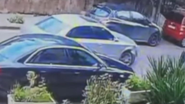 Γαλάτσι: 85χρονος έπεσε σε παρκαρισμένο όχημα και έφυγε για να μην… αργήσει στη λαϊκή- Δείτε βίντεο