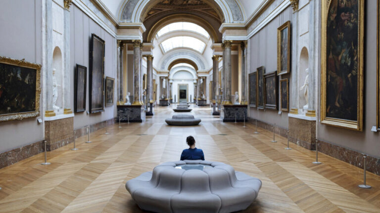 Γαλλία: Oροφογραφία του Σαρλ Μενιέ υπέστη φθορές από πλημμύρα στο Μουσείο του Λούβρου