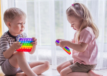 Η «αόρατη» πλευρά του αυτισμού: Τα κορίτσια διαγιγνώσκονται πολύ πιο σπάνια από τα αγόρια, σύμφωνα με μελέτη