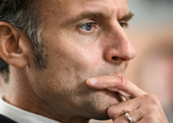 Η γαλλική Εθνοσυνέλευση απέρριψε προτάσεις μομφής κατά της κυβέρνησης Μακρόν