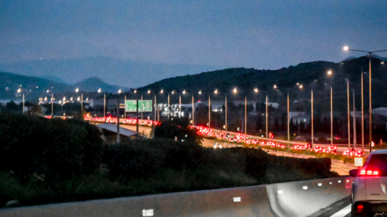 Η μεγάλη επιστροφή των Αθηναίων μετά το τριήμερο των Αποκριών - Αυξημένη κίνηση στις Εθνικές