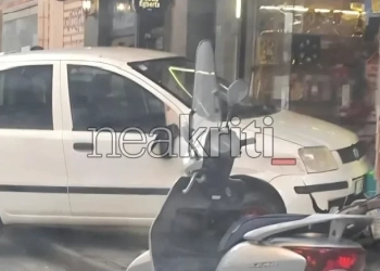 Ηράκλειο: Αυτοκίνητο έπεσε σε τζαμαρία μίνι μάρκετ