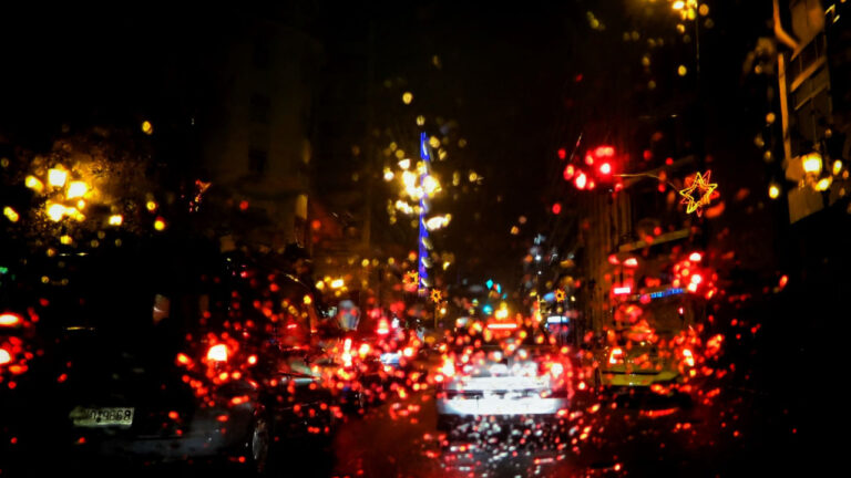 Κακοκαιρία: Ξεκίνησαν τα φαινόμενα στην Αττική - Δείτε βίντεο