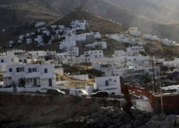 Καταγγελία στον ΣΚΑΪ: Πάνω από 500 παιδιά μένουν χωρίς παιδίατρο στη Σίφνο