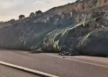 Κατολίσθηση στην Ιόνια Οδό: Γεωτεχνικοί και ομάδες μηχανικών είναι στο σημείο