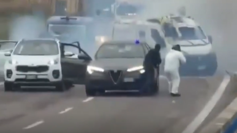 Κινηματογραφική ληστεία στην Ιταλία με «μαϊμού» αστυνομικούς - Ανατίναξαν θωρακισμένο όχημα «μέρα μεσημέρι» - Δείτε βίντεο