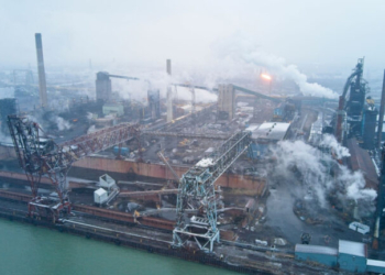 Κόντρα στην επιστήμη ο Τραμπ: Καταργεί την απόφαση για την επικινδυνότητα των ρύπων