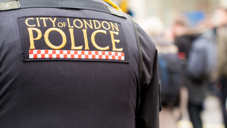 Λονδίνο: Επίθεση με μαχαίρι σε σχολικό συγκρότημα - Συνελήφθη 13χρονος - Δύο μαθητές τραυματίες