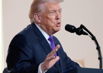 Με εκτελεστικό διάταγμα ο Τραμπ ενισχύει την ηλεκτροπαραγωγή από άνθρακα μέσω Πενταγώνου