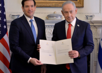 Ο Νετανιάχου υπέγραψε για το «Συμβούλιο Ειρήνης» πριν από τη συνάντηση με Τραμπ - Δείτε βίντεο