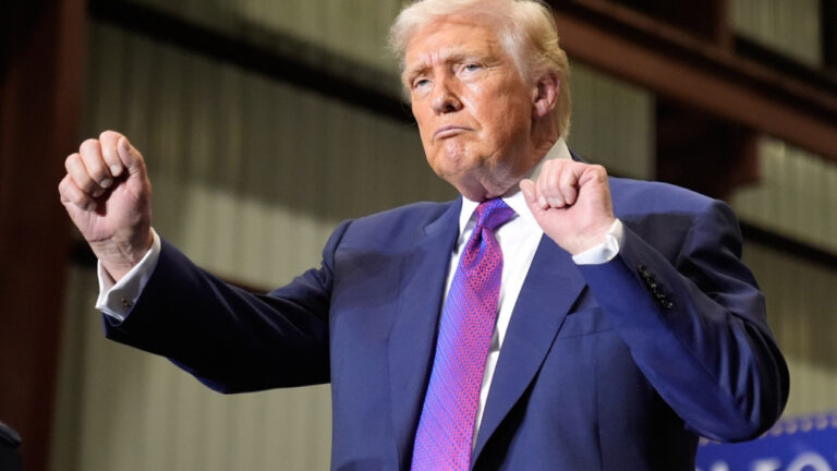 Ο Τραμπ λέει πως θα διατάξει δημοσιοποίηση των «αρχείων» της κυβέρνησης για ...ΑΤΙΑ και εξωγήινους