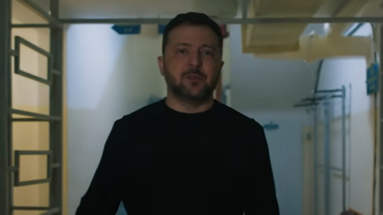 Ο Ζελένσκι δείχνει για πρώτη φορά το καταφύγιό του στο προεδρικό μέγαρο - Δείτε βίντεο