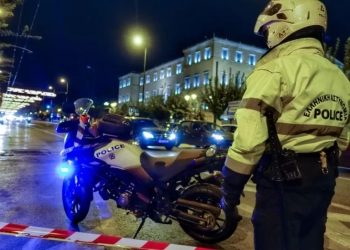 Οι έλεγχοι και τα πρόστιμα για τη μη χρήση κράνους - Χρυσοχοΐδης: Υπόθεση όλων η οδική ασφάλεια