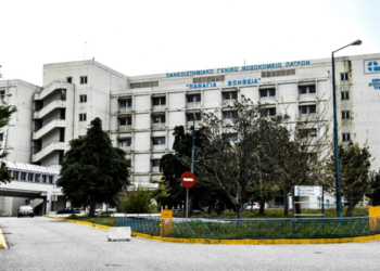 Πάτρα: Στη ΜΕΘ με μηνιγγίτιδα 5 μηνών βρέφος - Μεταφέρθηκε εσπευσμένα από τη Ζάκυνθο