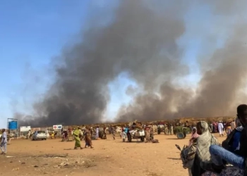 Πυρκαγιά σαρώνει καταυλισμό εκτοπισμένων στο Σουδάν - Ένα παιδί νεκρό, πάνω από 10 τραυματίες