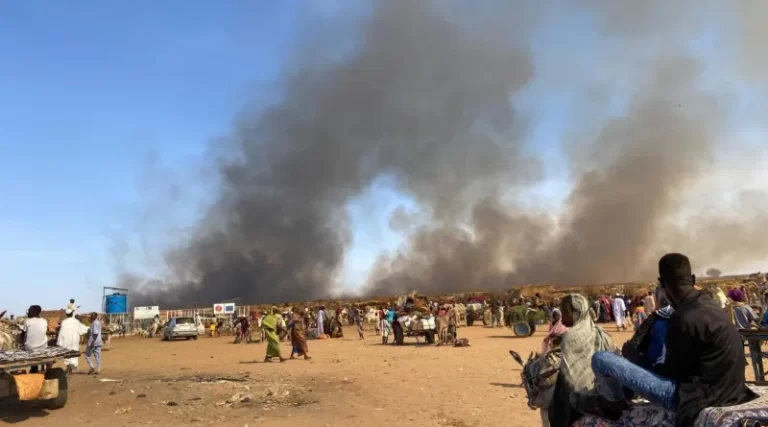 Πυρκαγιά σαρώνει καταυλισμό εκτοπισμένων στο Σουδάν - Ένα παιδί νεκρό, πάνω από 10 τραυματίες