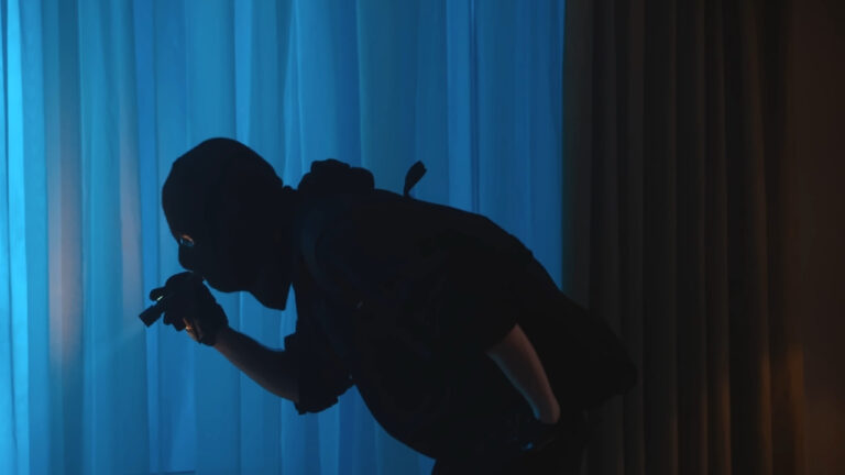 Ριφιφί σε εργαστήριο χρυσοχοΐας στη Μάνδρα: Πήραν τιμαλφή από το χρηματοκιβώτιο