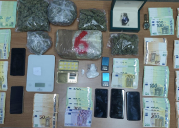 Ρόδος: Προσωρινά κρατούμενοι οι 2 από τους 5 κατηγορούμενους για διακίνηση 7 κιλών κοκαΐνης