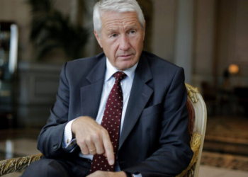 Σκάνδαλο Έπσταϊν: Η αστυνομία ερεύνησε κατοικίες του Θόρμπγιορν Γιάγκλαντ στη Νορβηγία