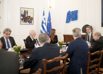 Στα σκαριά το Εθνικό Απολυτήριο: Ο οδικός χάρτης και ποιους αφορά - «Παγώνει» η κατάργηση των Πανελλαδικών