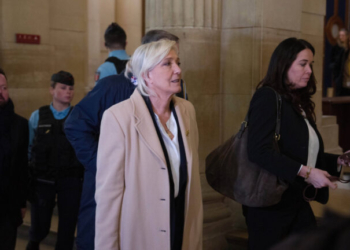 Στις 7 Ιουλίου η απόφαση του γαλλικού δικαστηρίου για το πολιτικό μέλλον της Λεπέν