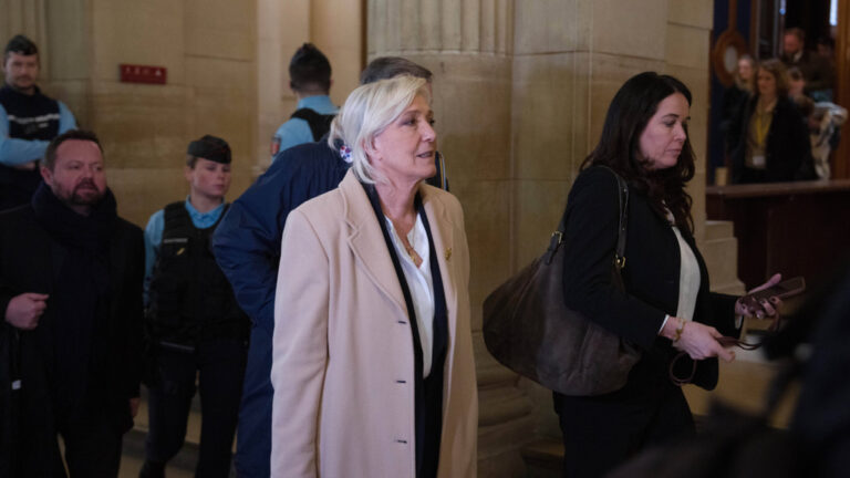 Στις 7 Ιουλίου η απόφαση του γαλλικού δικαστηρίου για το πολιτικό μέλλον της Λεπέν