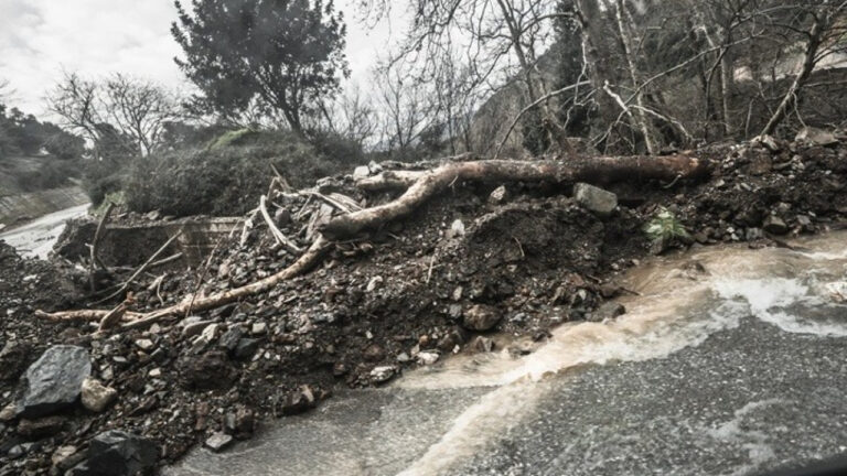 Στο «μάτι» της κακοκαιρίας η Πελοπόννησος: Εκκενώθηκαν δύο οικισμοί στον Ταΰγετο