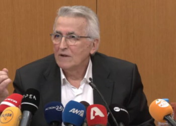 Συνέντευξη Τύπου Παναγόπουλου: «Η μάχη γίνειται σε κόμματα και συμφέροντα» - Δείτε live