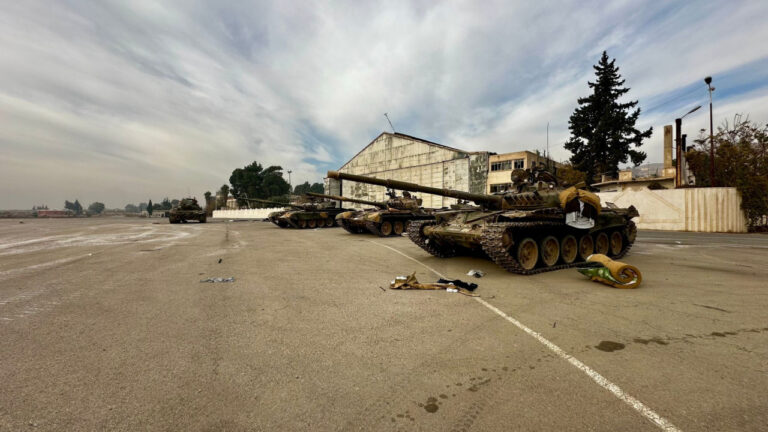 Συρία: Οι Κούρδοι παρέδωσαν στις συριακές αρχές το αεροδρόμιο του Καμισλί