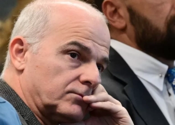 Τέμπη: «Κακώς περατώθηκε η ανάκριση» λέει ο Ψαρόπουλος – Συνέντευξη Τύπου για την πυρασφάλεια