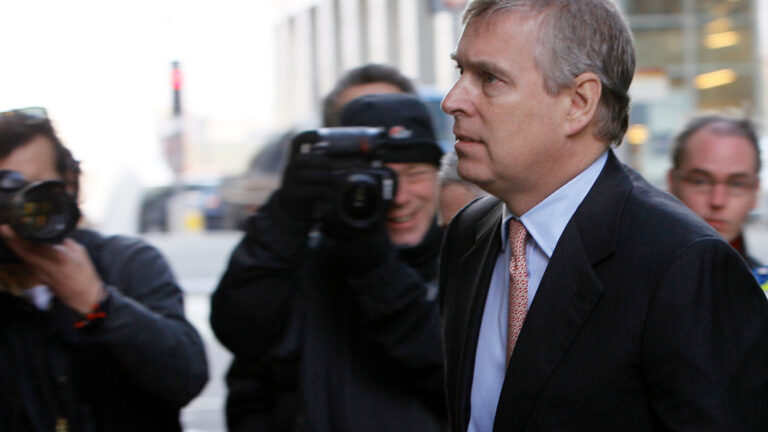 Το χρονικό της σύλληψης του έκπτωτου πρίγκιπα Άντριου για το σκάνδαλο Έπσταϊν