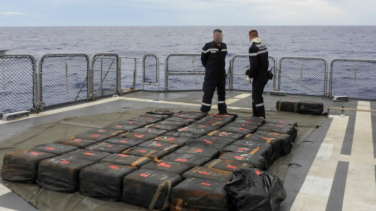 Το γαλλικό πολεμικό ναυτικό κατάσχεσε 4,2 τόνους κοκαΐνης στην Πολυνησία