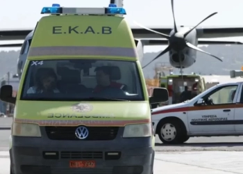 Τραγωδία στη Χίο: Η αεροδιακομιδή έξι τραυματισμένων παιδιών - Εικόνες από το αεροδρόμιο